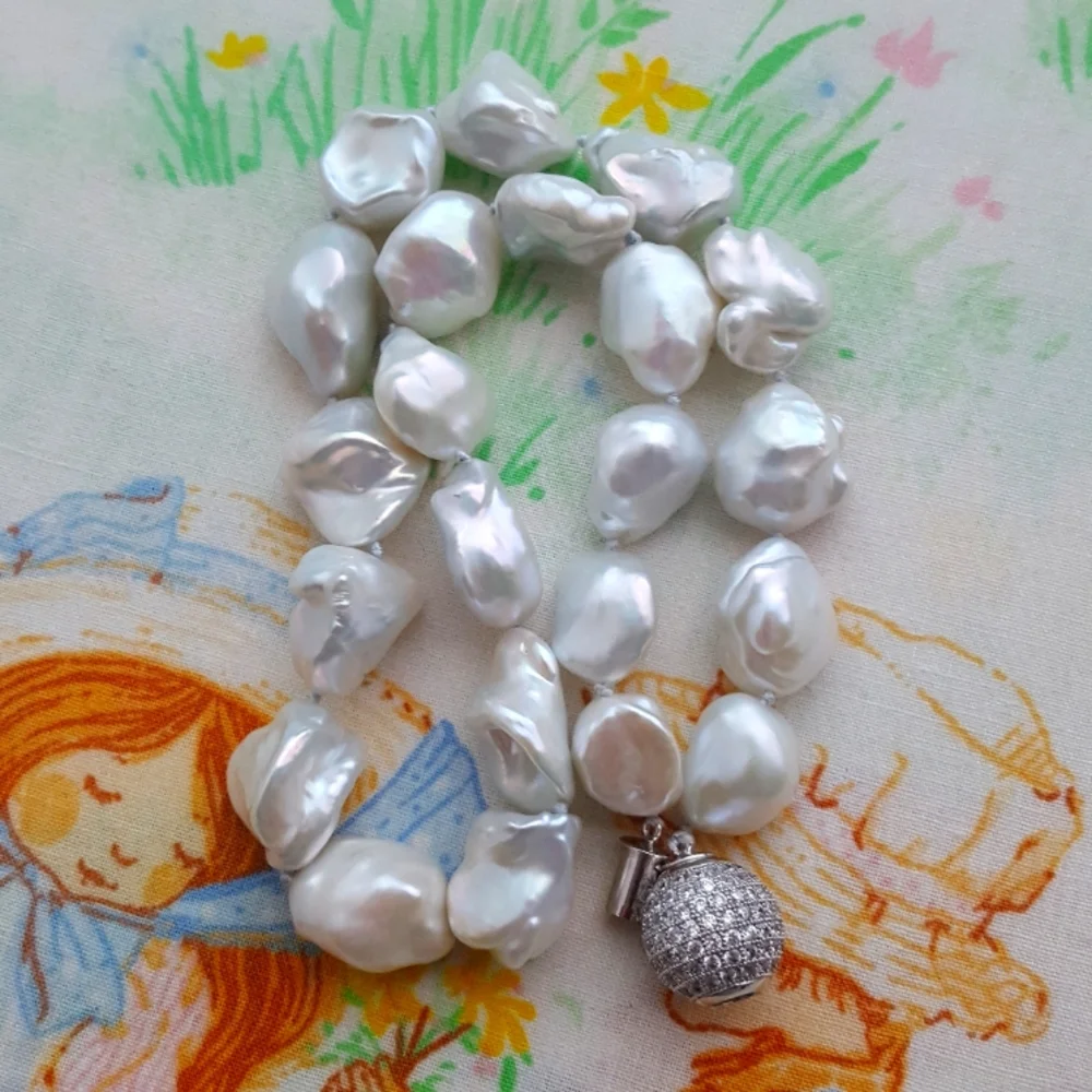 🌙Vintage Baroque Pearl Choker Pave Magnetic Clasp